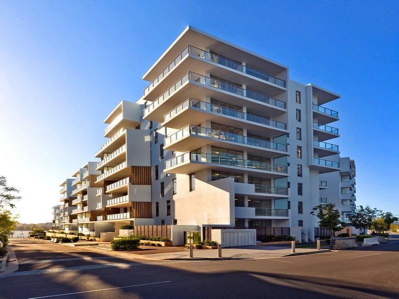 52-130H5092553159.jpg